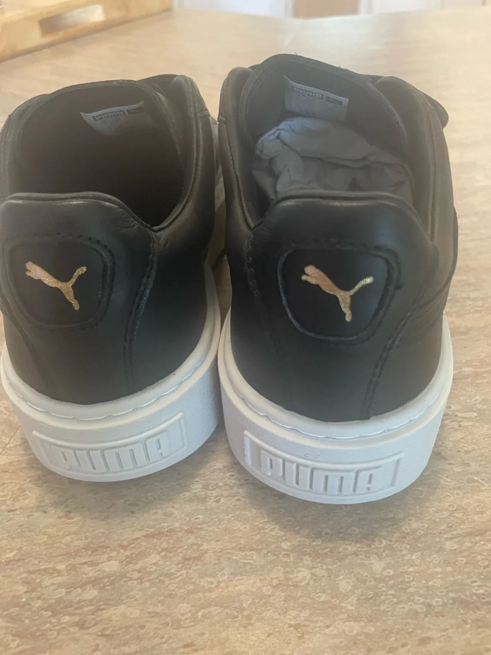Puma women's Black Basket Platform New Size 7.5